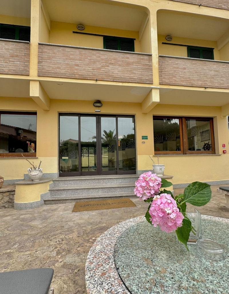 Hotel Fontalleccio image