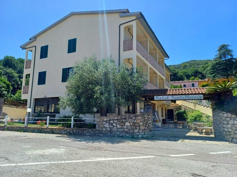 Hotel Fontalleccio image