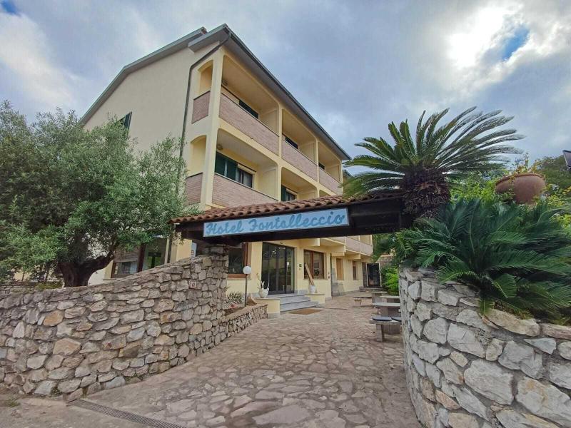 Hotel Fontalleccio image