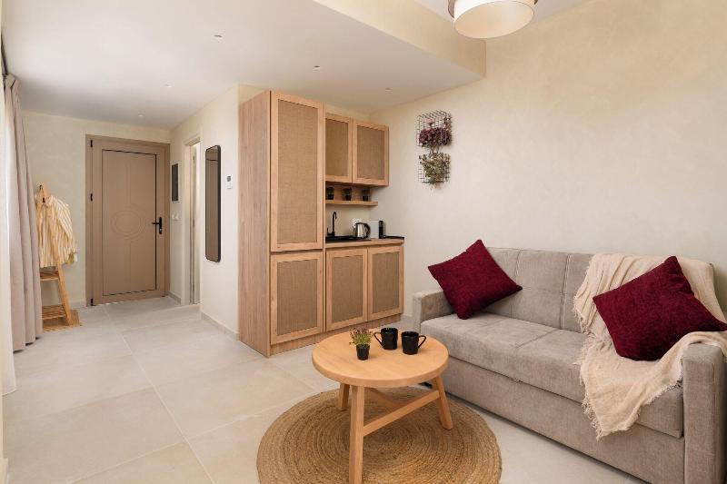 Aã§ai Plant Based Hotel image