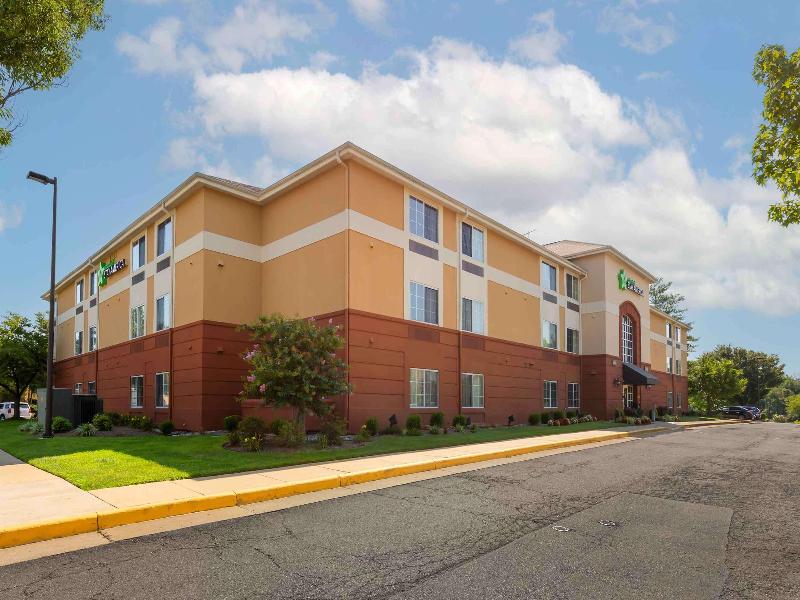 Mainstay Suites Washington Dulles Airport image