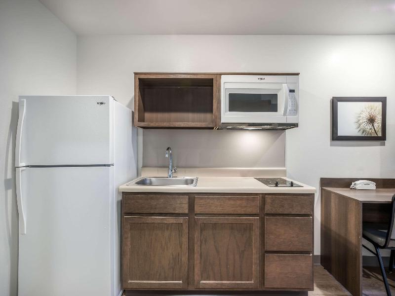 Woodspring Suites Gurnee - Chicago image