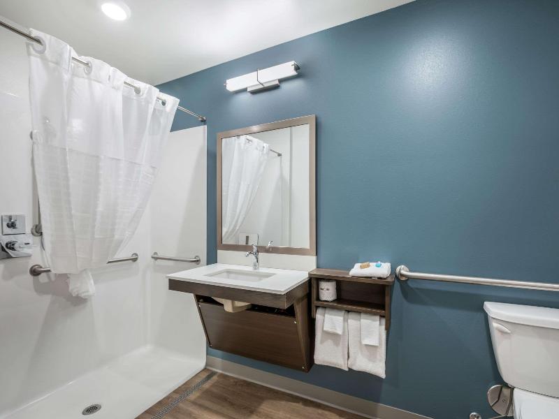 Woodspring Suites Gurnee - Chicago image