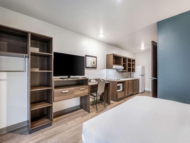 Woodspring Suites Gurnee - Chicago image