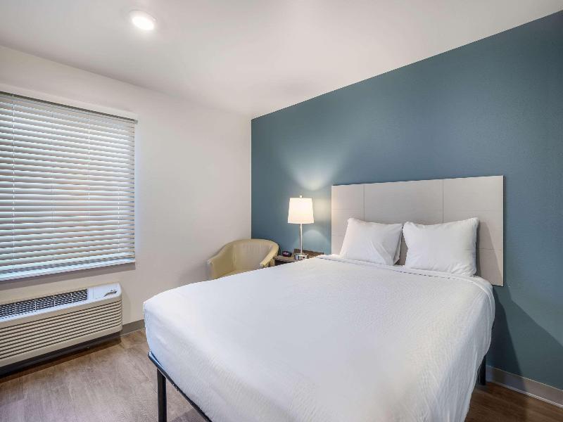 Woodspring Suites Gurnee - Chicago image