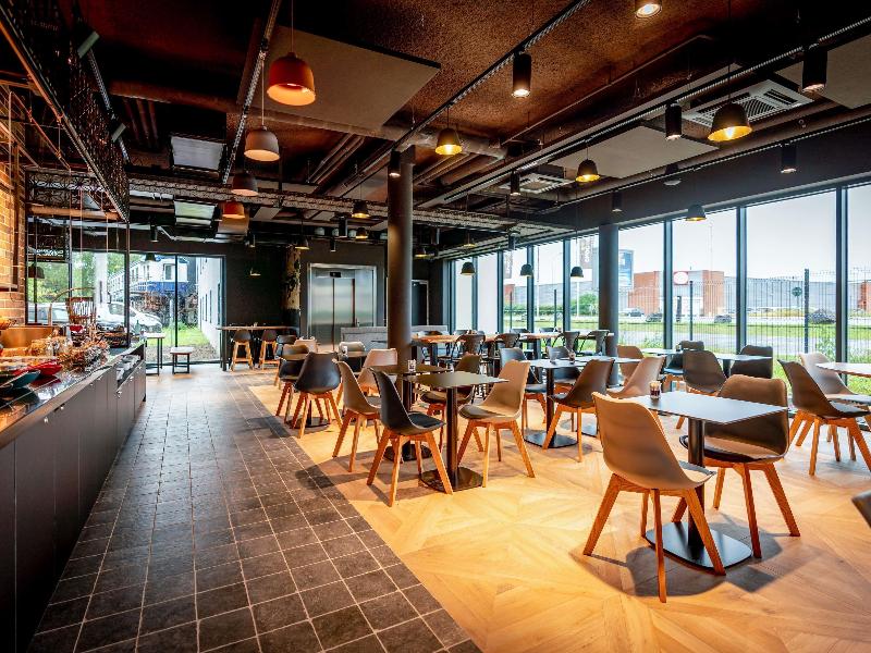 Ibis Styles Valenciennes Petite Forêt image