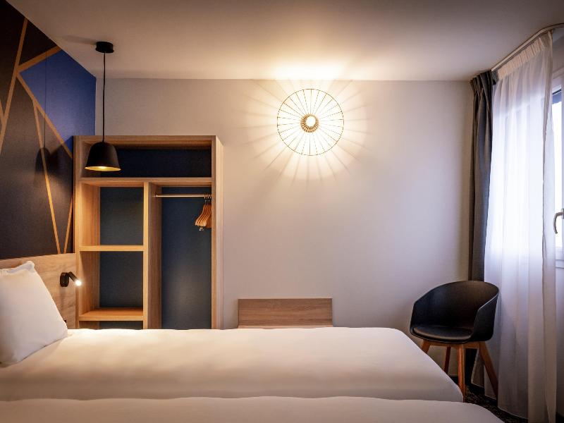 Ibis Styles Valenciennes Petite Forêt image