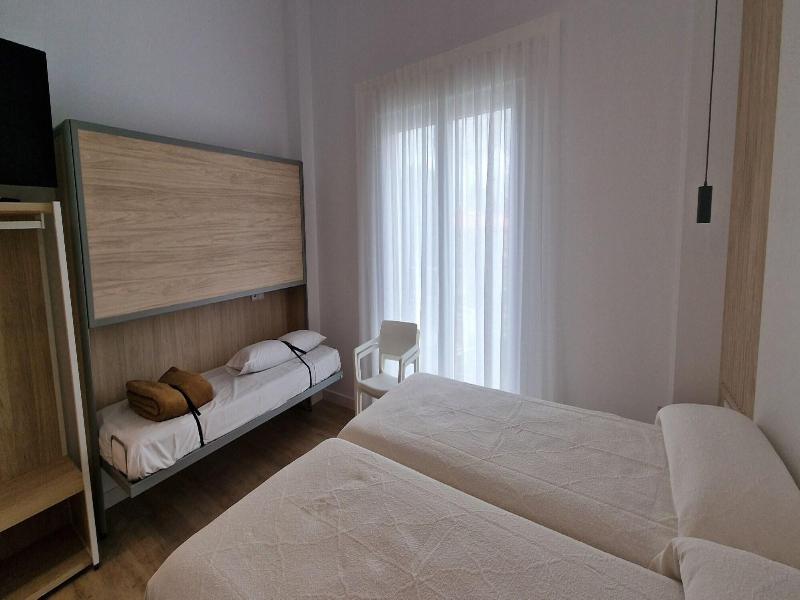 Playa Joyel Family Rooms image