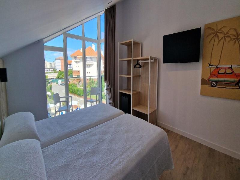 Playa Joyel Family Rooms image