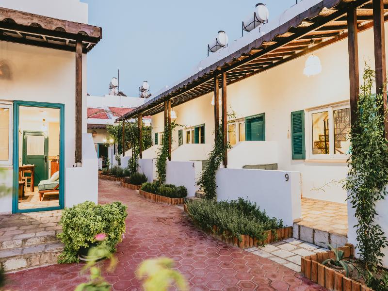 Sunside Inn Hotel Kyrenia image
