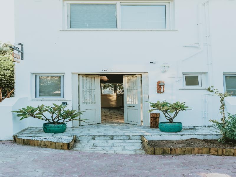 Sunside Inn Hotel Kyrenia image