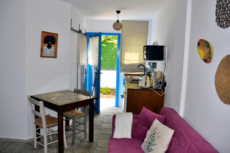 Sunside Inn Hotel Kyrenia image