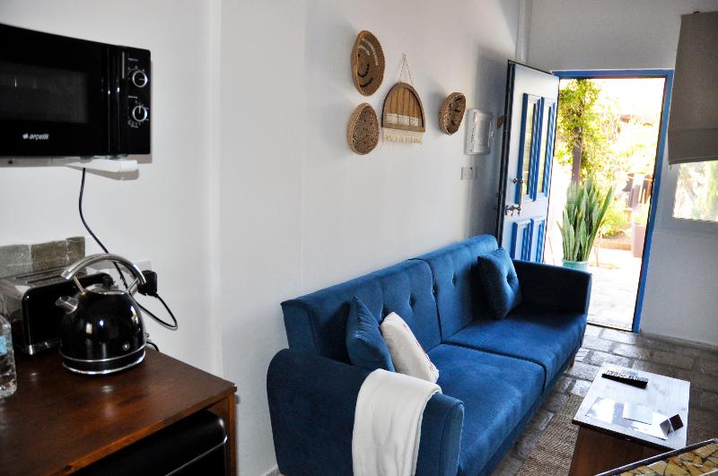 Sunside Inn Hotel Kyrenia image