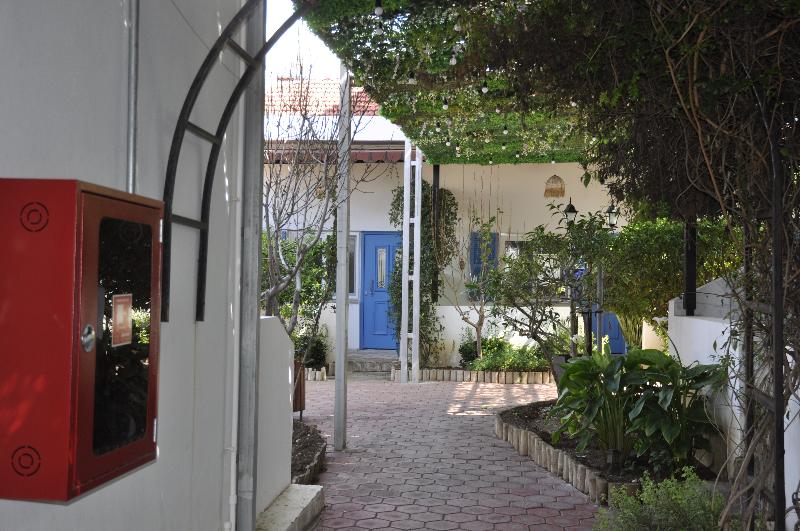 Sunside Inn Hotel Kyrenia image