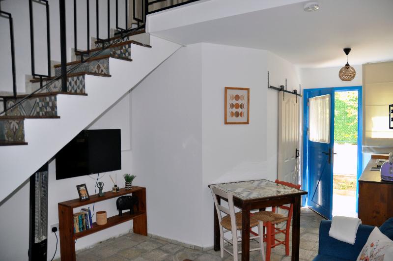 Sunside Inn Hotel Kyrenia image