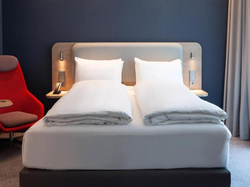 Holiday Inn Express & Suites Monheim am Rhein image
