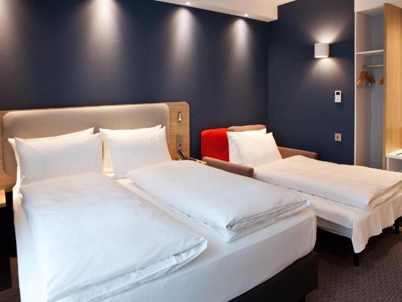 Holiday Inn Express & Suites Monheim am Rhein image