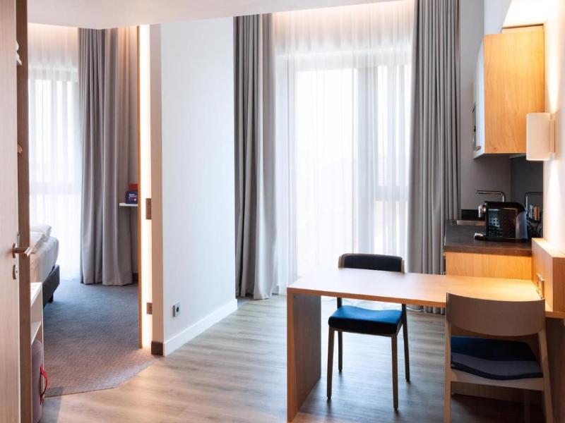 Holiday Inn Express & Suites Monheim am Rhein image