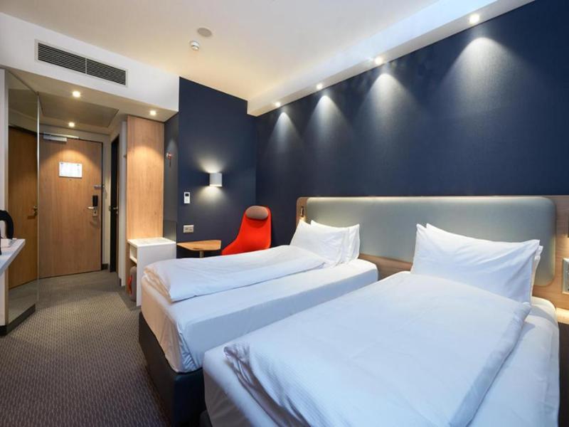 Holiday Inn Express & Suites Monheim am Rhein image