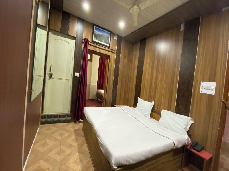 Hotel Ekant Lodge image