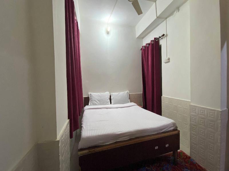 Hotel Ekant Lodge image