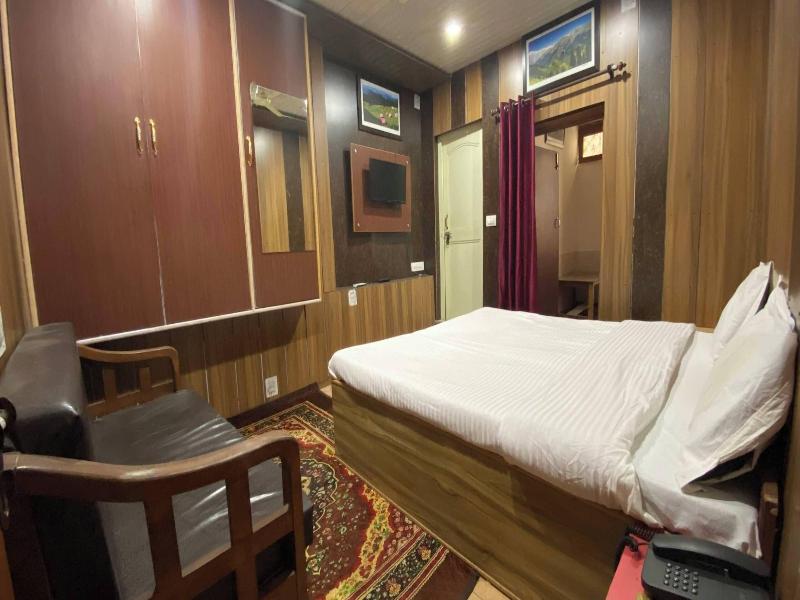 Hotel Ekant Lodge image