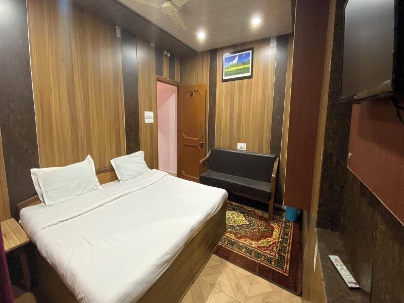 Hotel Ekant Lodge image