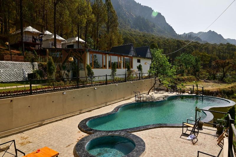 Paradise Pool By Beyond Stay image