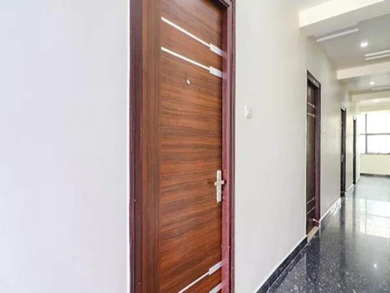 Fabhotel Starhood image