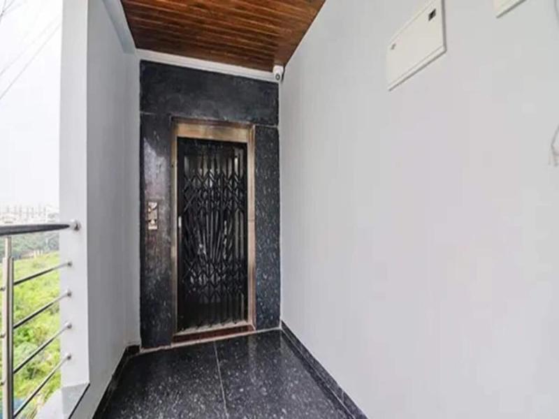 Fabhotel Starhood image