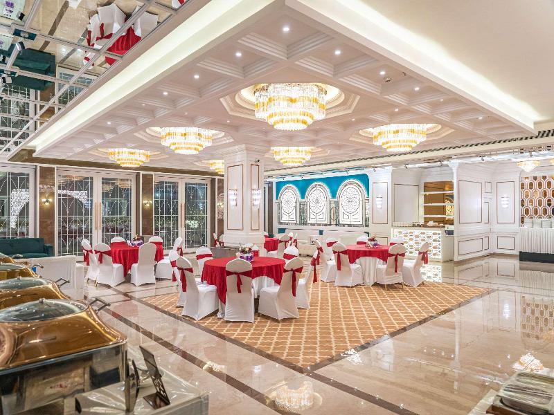 Clarion Hotel Dehradun image