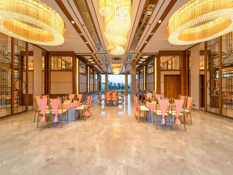 Clarion Hotel Dehradun image