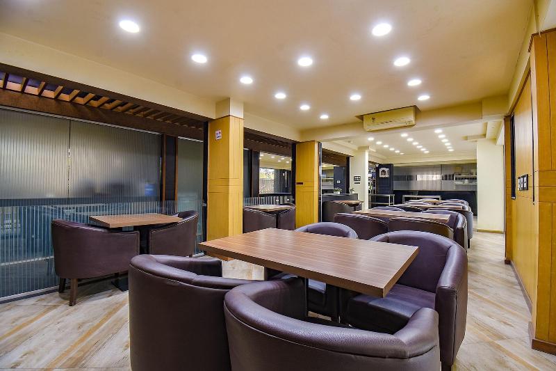 Fabhotel Sr Wakad image