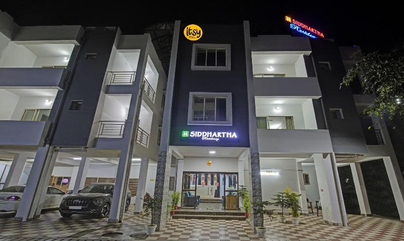 Itsy Hotels Sidhartha Residency