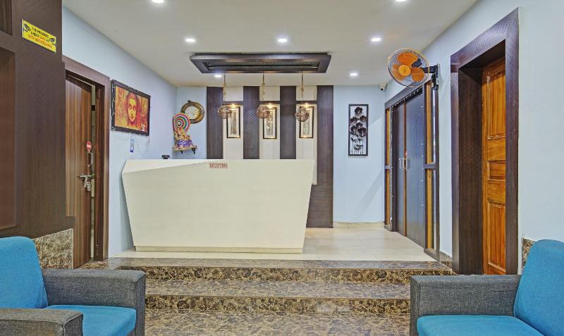 Itsy Hotels Sidhartha Residency