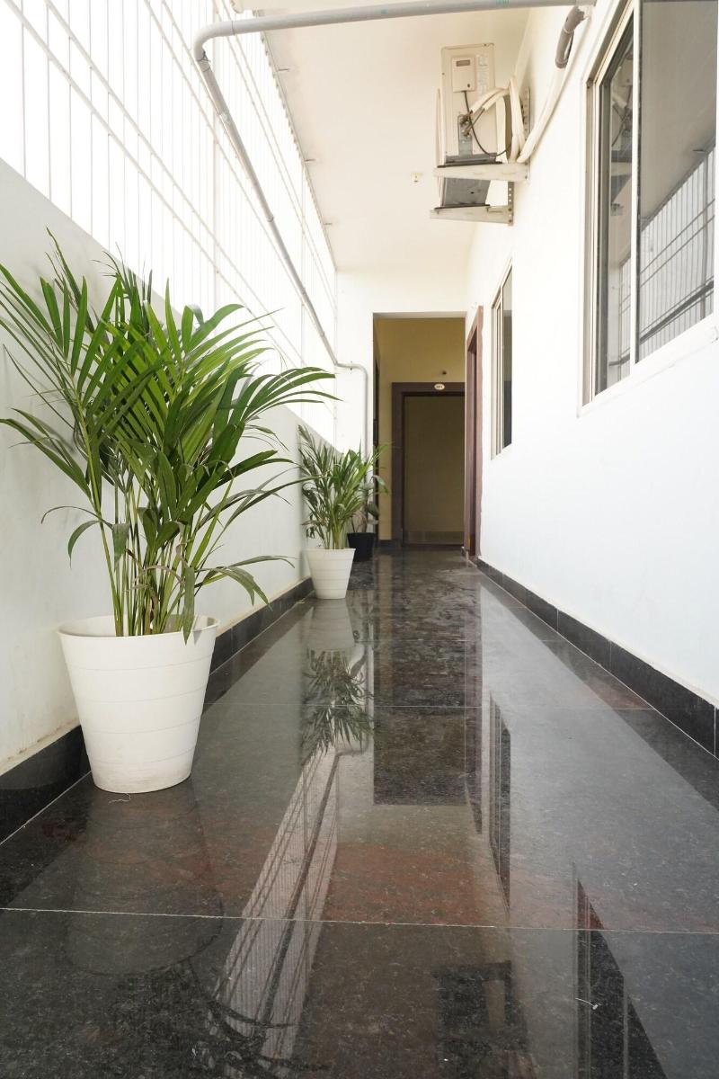 Hotel Royal Suites And Rooms — general view