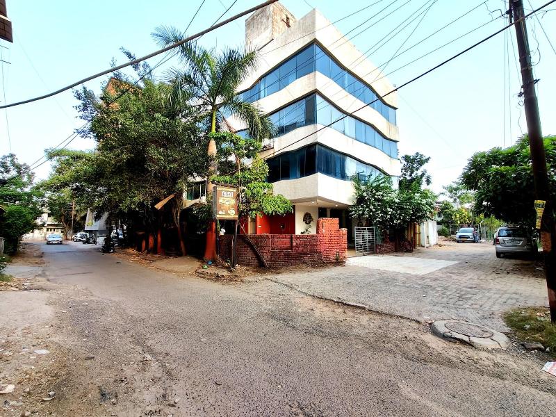 The Sky Imperial Hotel Yahvi image