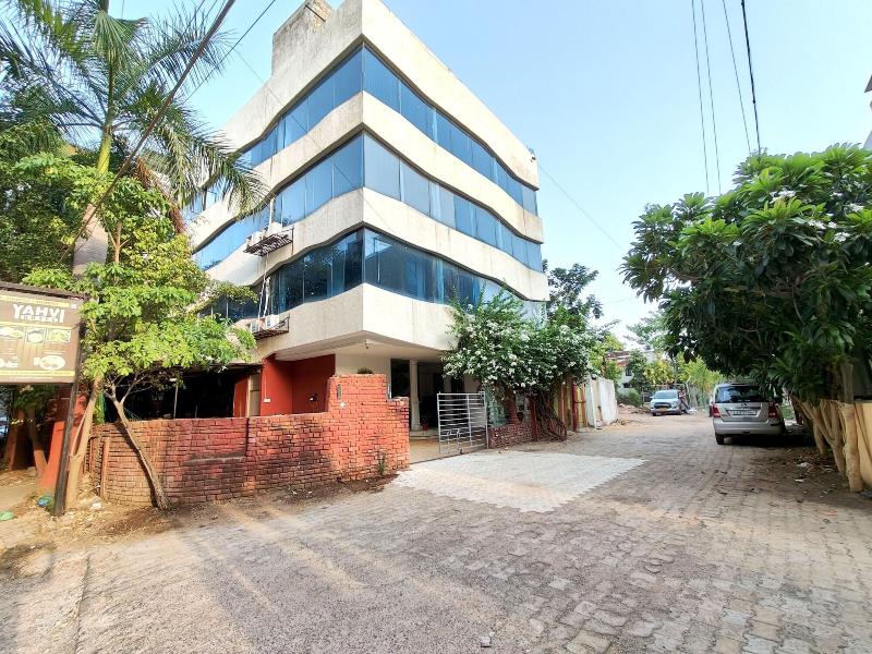 The Sky Imperial Hotel Yahvi — general view