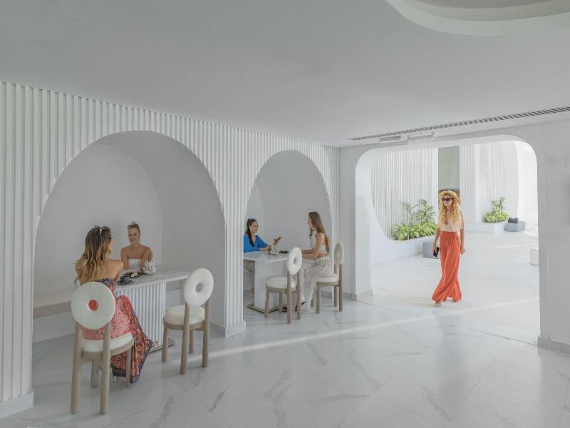 White Hills Resort image
