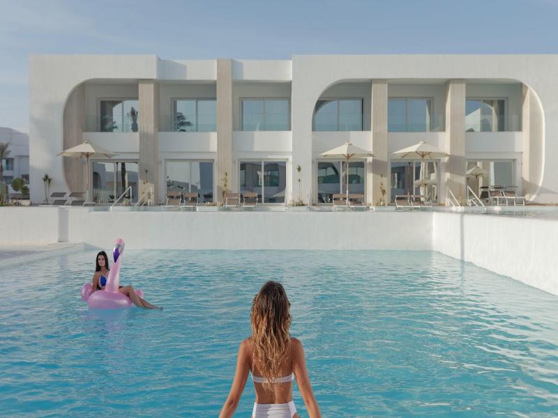 White Hills Resort image