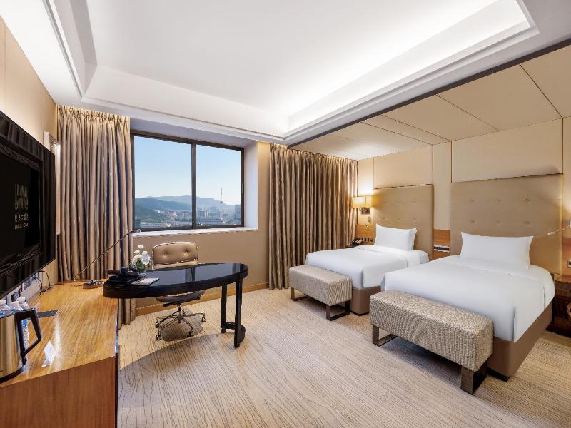 Sofitel Jinan Silver Plaza image