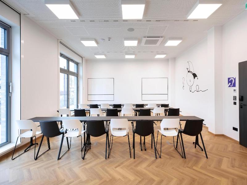 Loginn Hotel Köln Airport image