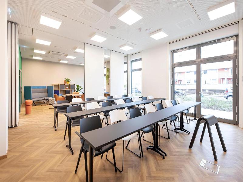 Loginn Hotel Köln Airport image