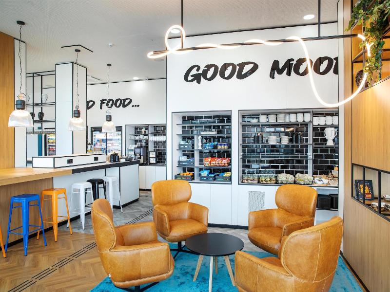 Loginn Hotel Köln Airport