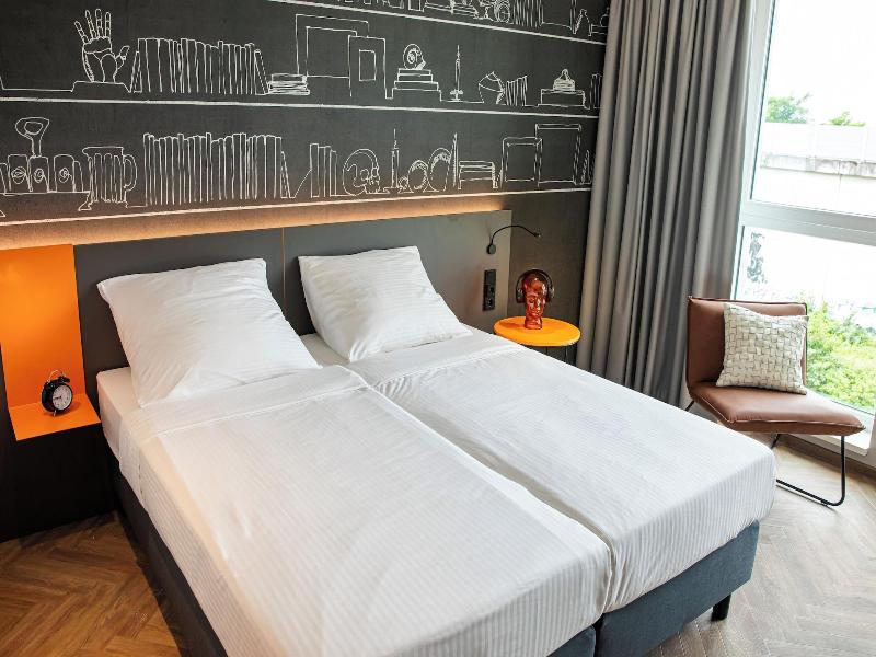 Loginn Hotel Köln Airport image