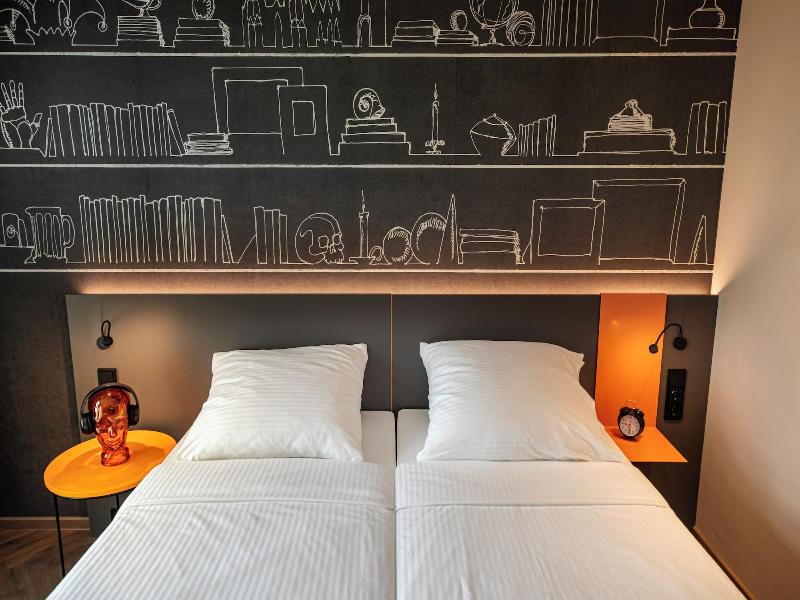 Loginn Hotel Köln Airport image