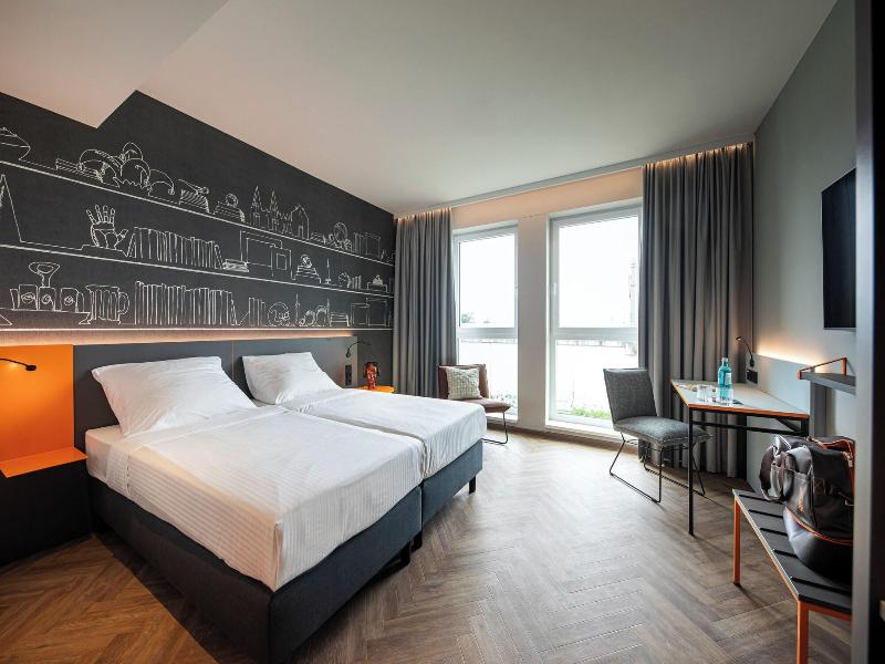 Loginn Hotel Köln Airport image