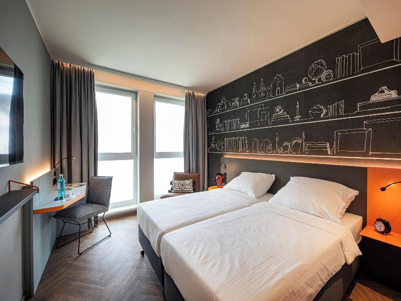 Loginn Hotel Köln Airport image