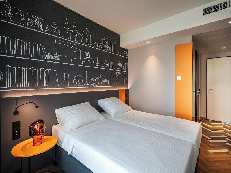 Loginn Hotel Köln Airport image
