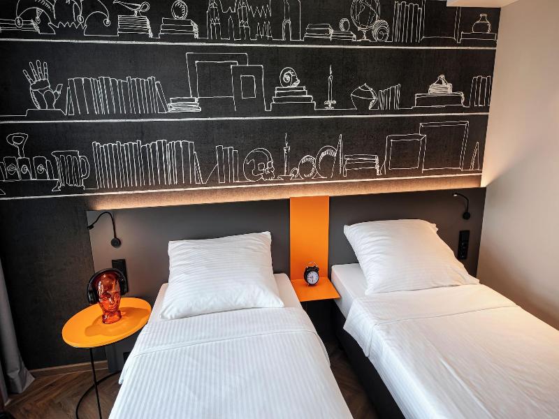 Loginn Hotel Köln Airport image